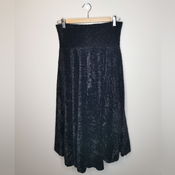 Nikki Babie Plushie Hi-Lo Skirt Size M - Picture 2 of 3